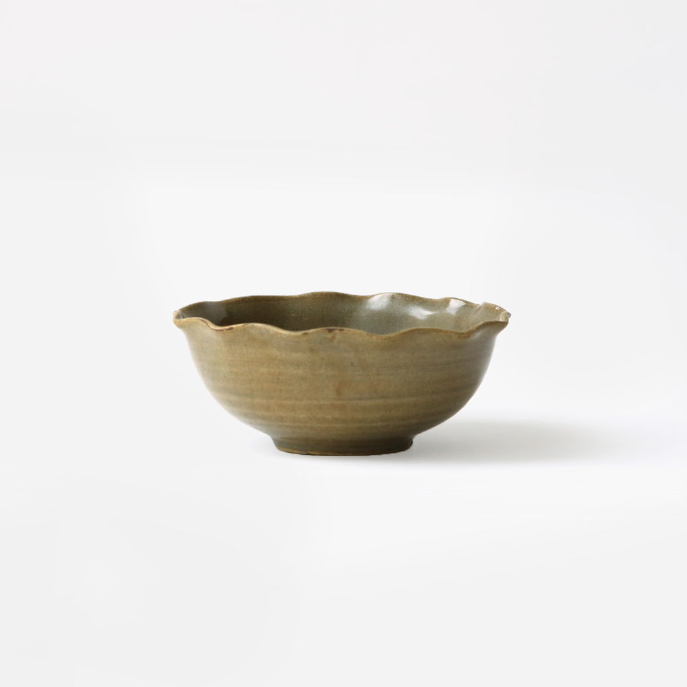 Scalloped Rim Bowl